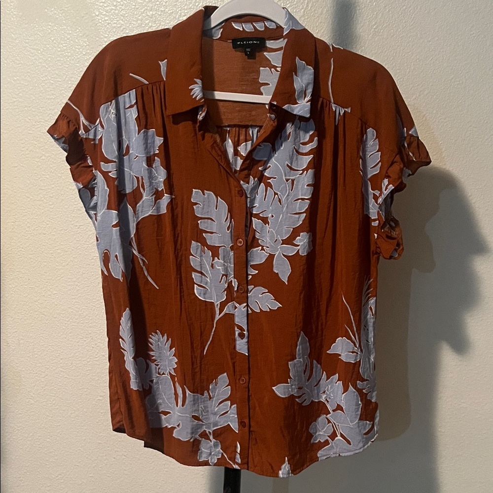 Pleione Rust and White Floral Button-Down Shirt